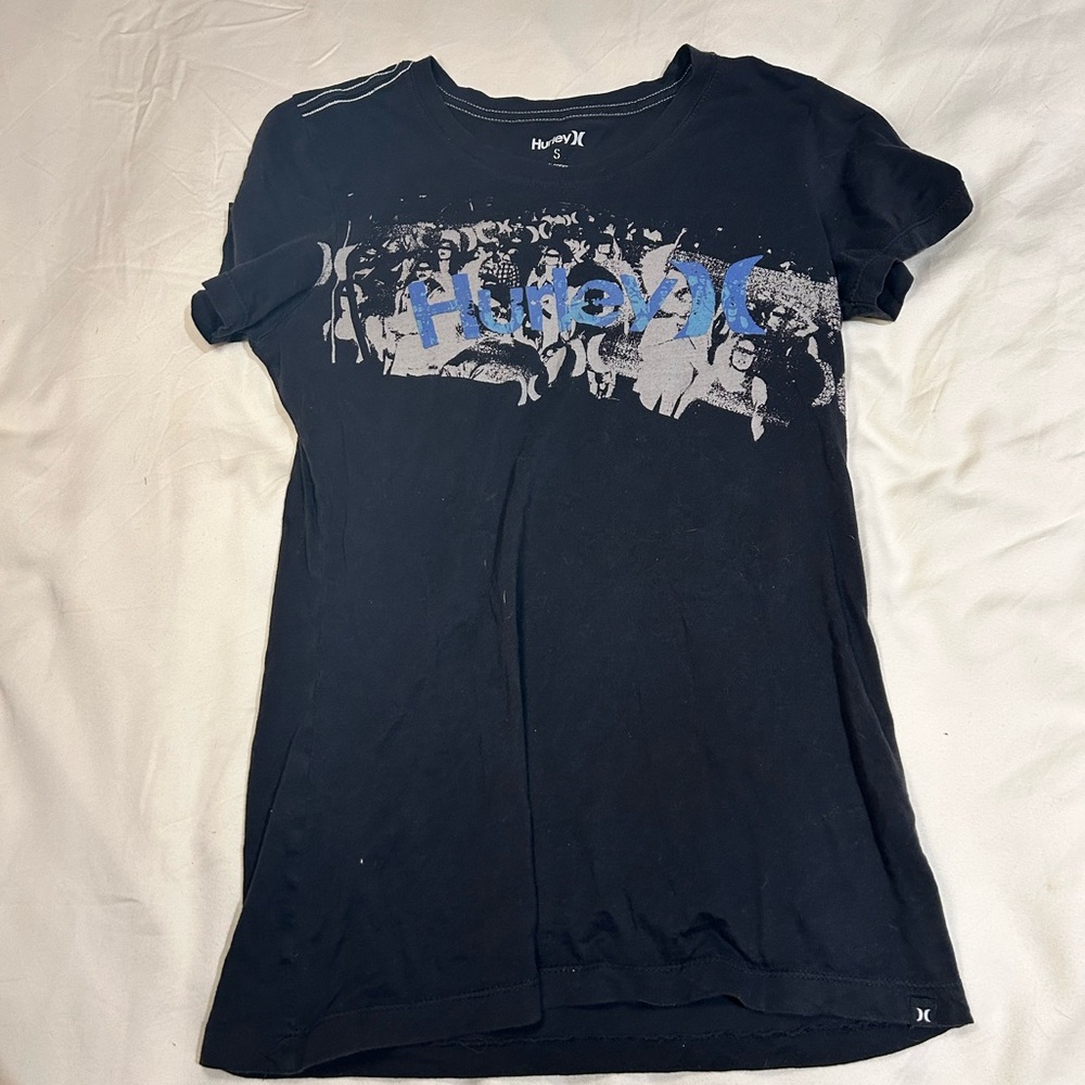 Hurley women Blue and Black Graphic Tee